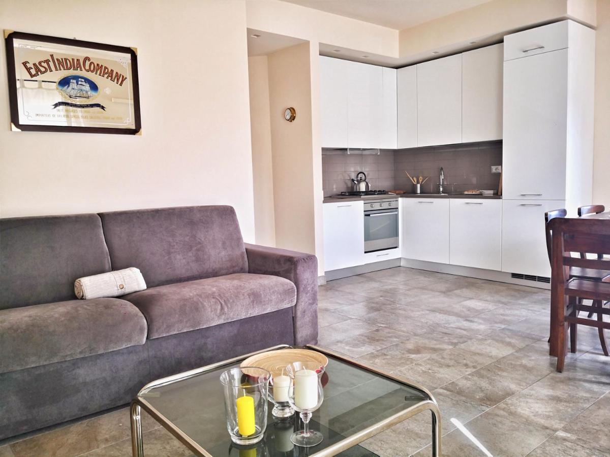 Appartamento Deluxe Con Terrazza Sul Mare Савона Екстериор снимка