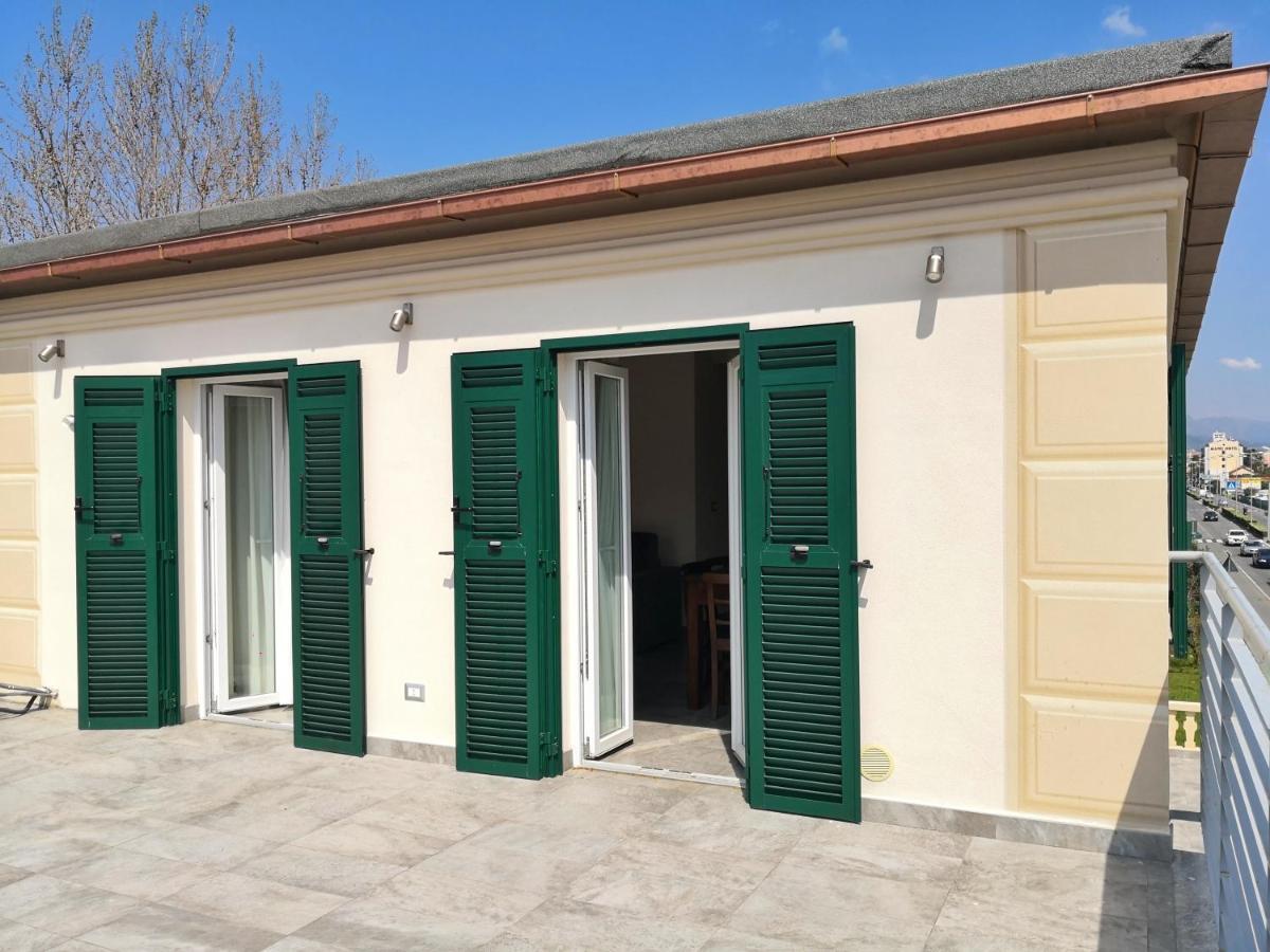 Appartamento Deluxe Con Terrazza Sul Mare Савона Екстериор снимка
